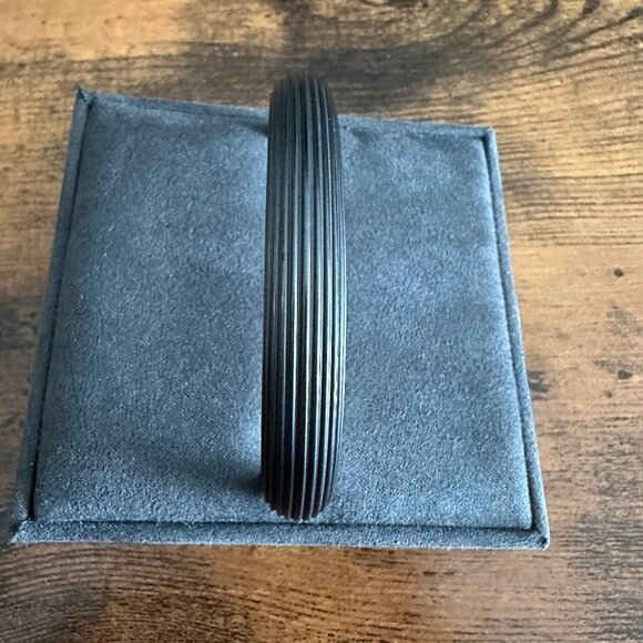 David Yurman Royal Cord Cuff Bracelet in Black Titanium - Medium - RARE - Picture 6 of 12